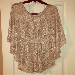 Stunning sparkling gold top!